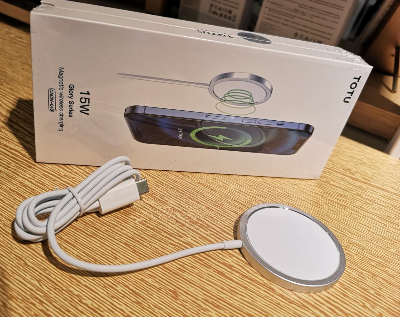 TOTU DESIGN CACW-048 Glory Series 15W Magnetic Wireless Charger